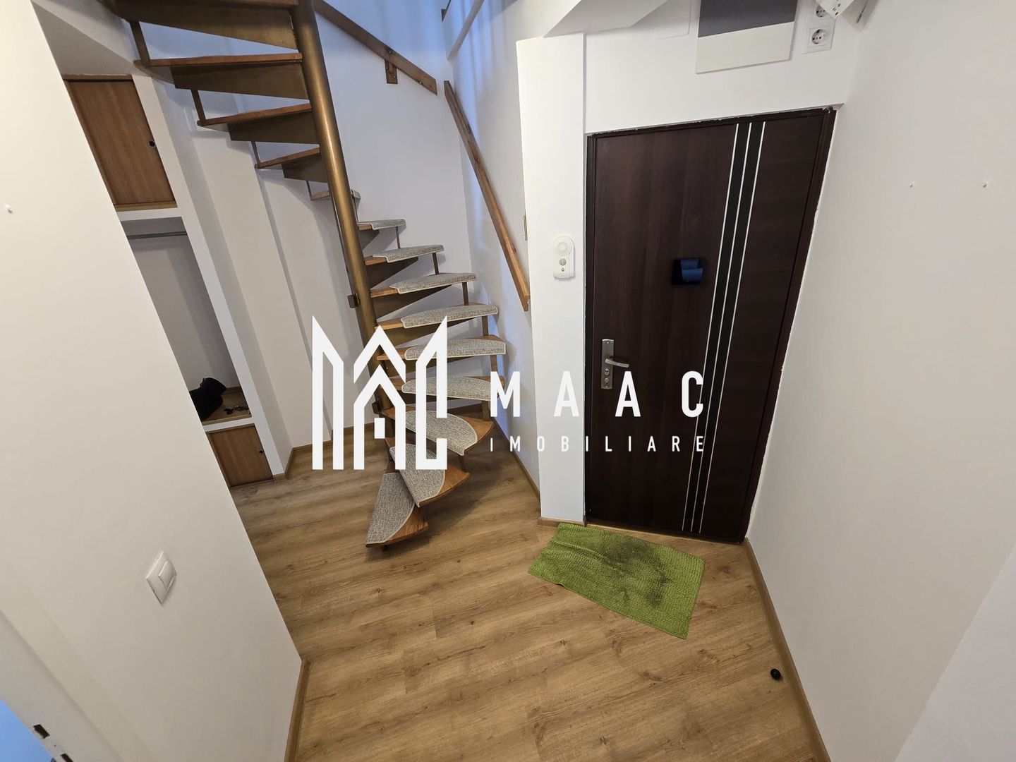 Apartament 3 camere decomandate 2 bai etaj 3 Zona Terezian - Poză 12