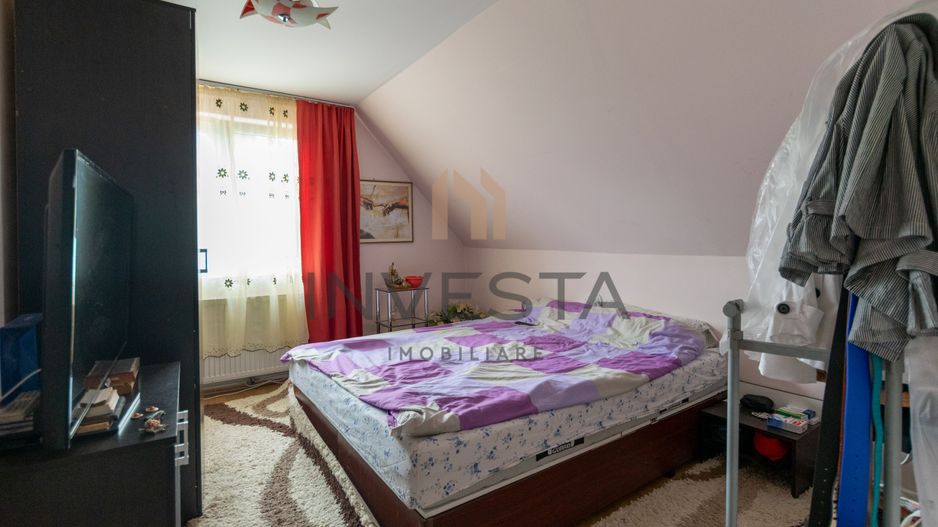 DE VANZARE CASA CU 4 CAMERE BUNA ZIUA - Poză 8
