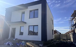 Vila de vanzare Pantelimon - - Poză 1