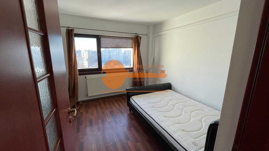 Apartament 2 camere – vedere liberă către Piața Victoriei - Poză 1