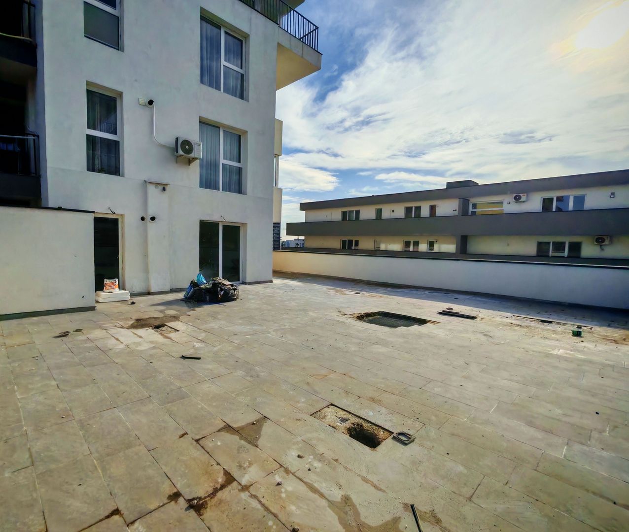 Apartament 2 camere decomandat,TERASA  130 mp, Vedere SUPERBA,PARCARE - Poză 6