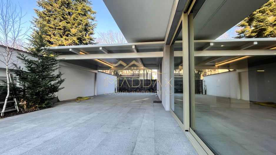 Masterpiece Villa // 940 sqm // 4 parking spaces // Domenii - Poză 3