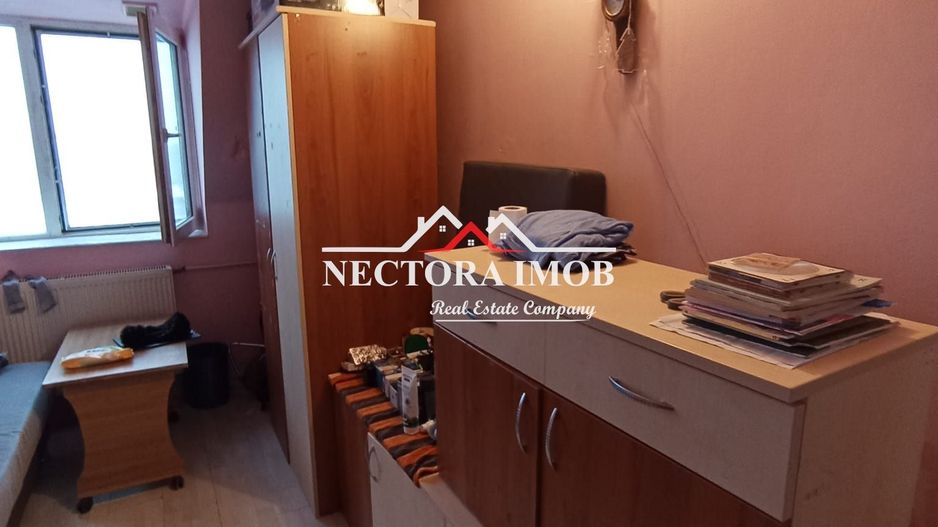 Garsoniera SPLAIUL CRISANEI Str. Poienitei 21mp in blocul portocaliu - Poză 2