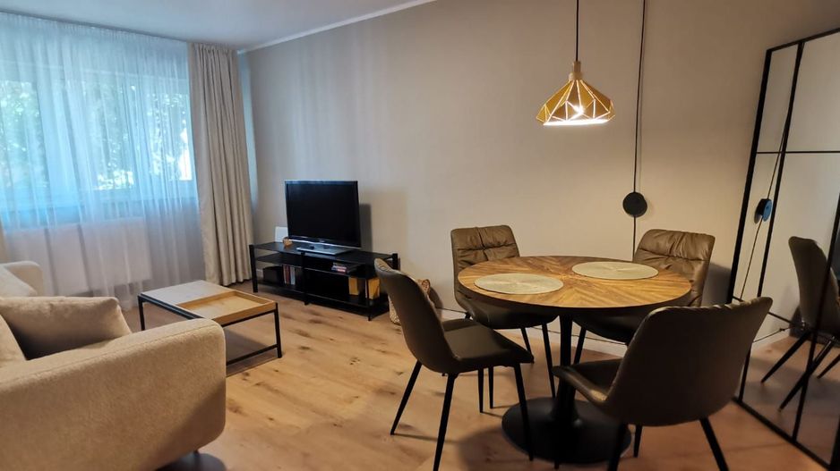 apartament 3 camere inchirier pe strada Gruia - Poză 5