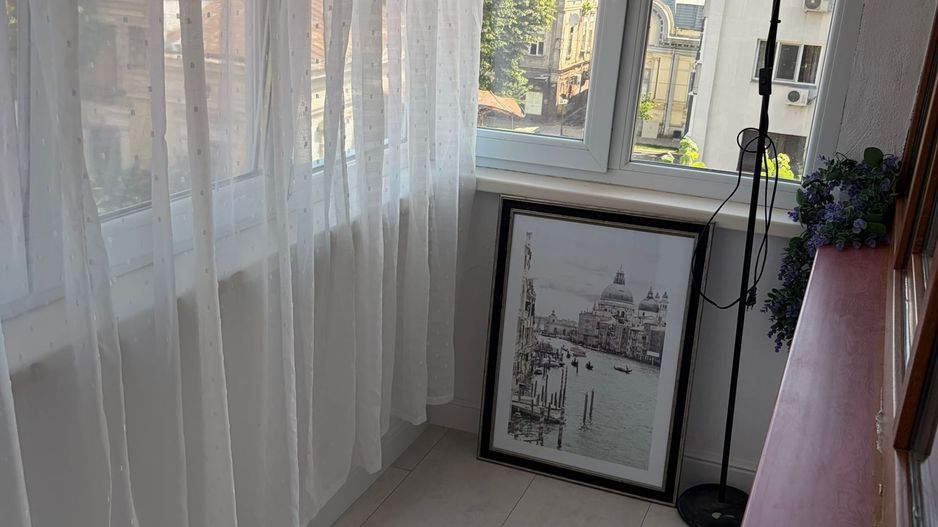 De inchiriat apartament cu 2 camere zona centrala - Poză 20