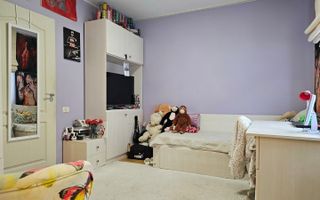 Oportunitate - Apartament cu trei camere in vila, zona Tractorul 70 mp - Poză 16