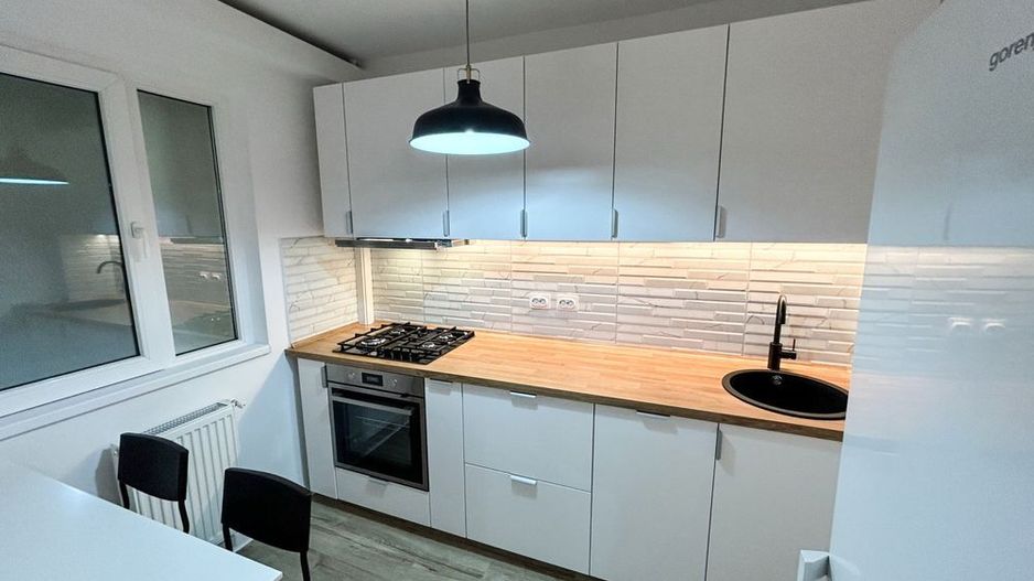 De vanzare Apartament 3 camere Drumul Taberei - Poză 1