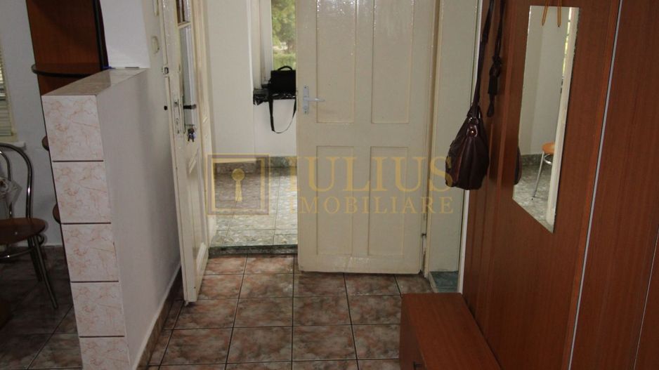 ideal pentru studenti sau o familie, cladire istorica, centrala proprie - Poză 15