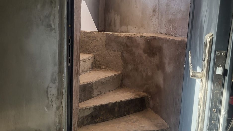 Casa pe 3 nivele, zona centrala, le pret de garsoniera, intre 2 statii de metrou - Poză 4