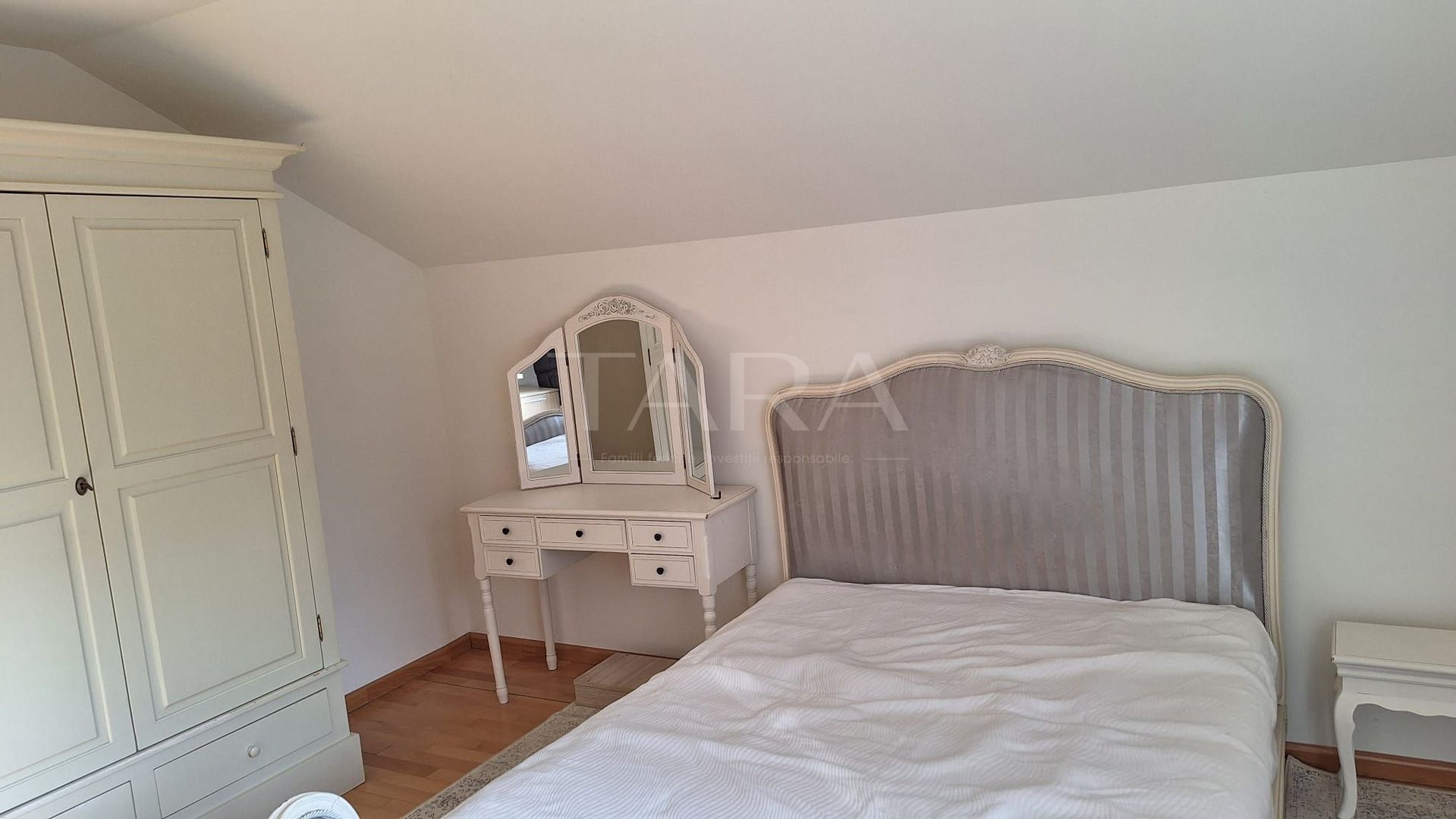 Casa Elegantă în Borhanci - Poză 10