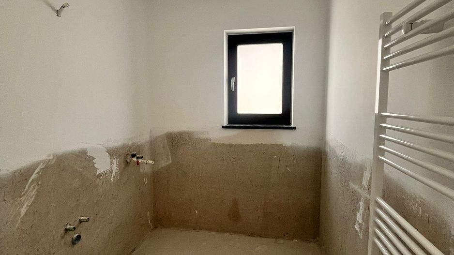 Apartament cu 3 Camere  78 mpI Suceava/Complex La Stejari I1400E/Mp - Poză 13