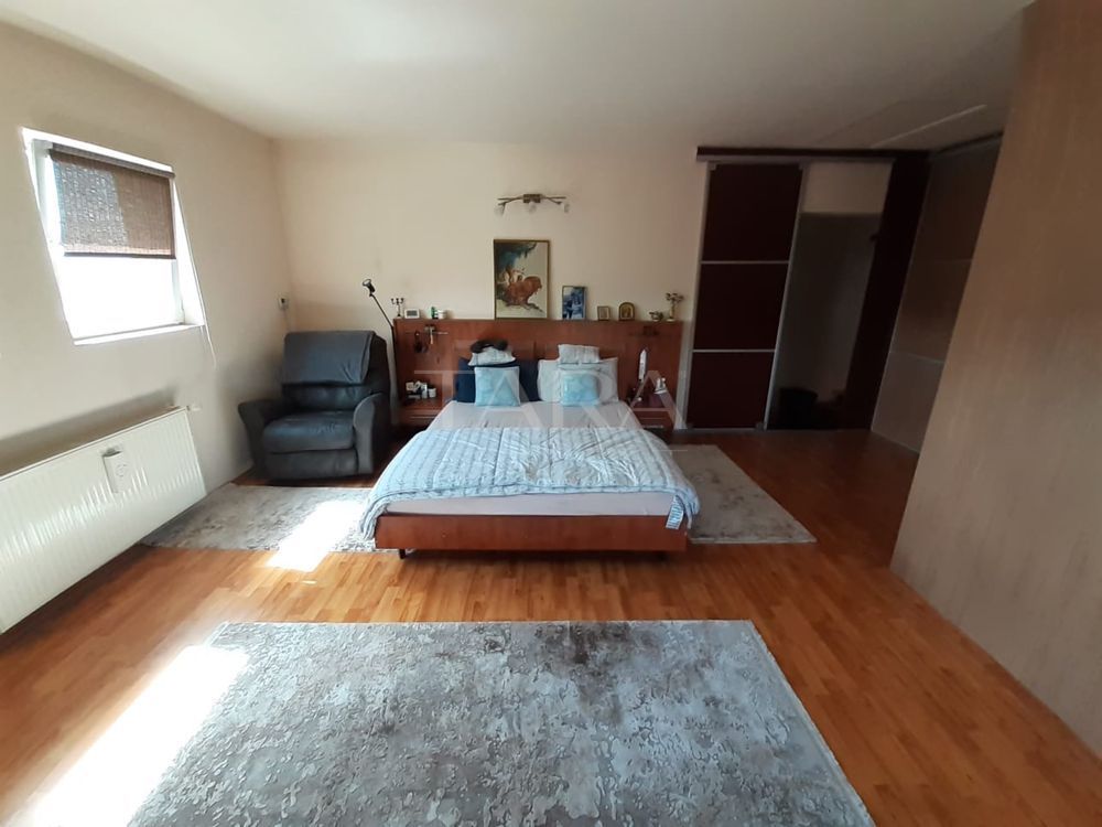 Apartament in Duplex, pe doua niveluri. - Poză 1
