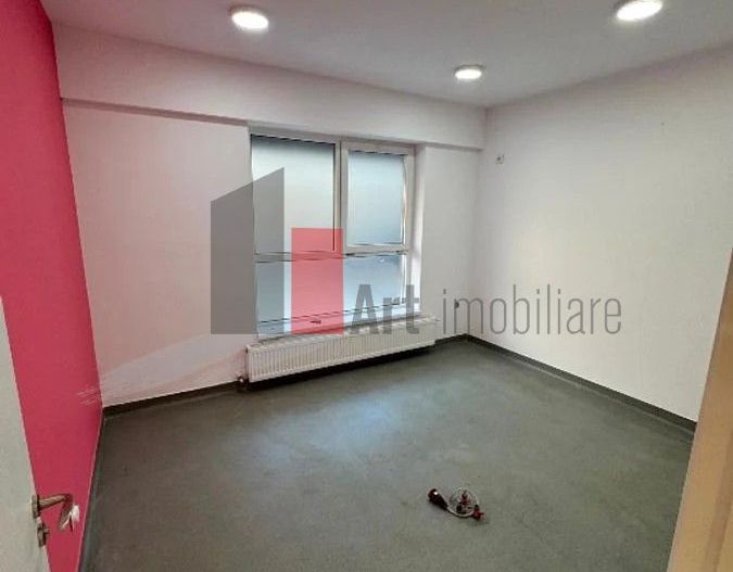 Spatiu comercial de inchiriat in zona Berceni/Luica - Poză 2