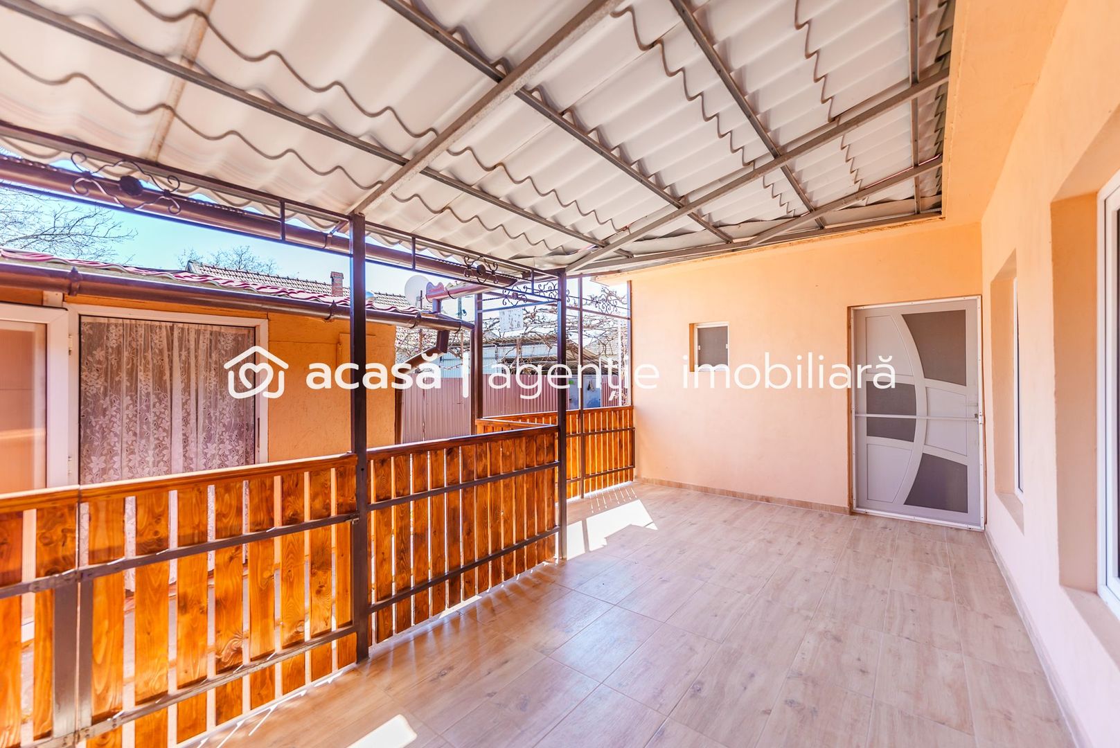 Casă cu grădina în Curtici - Poză 5