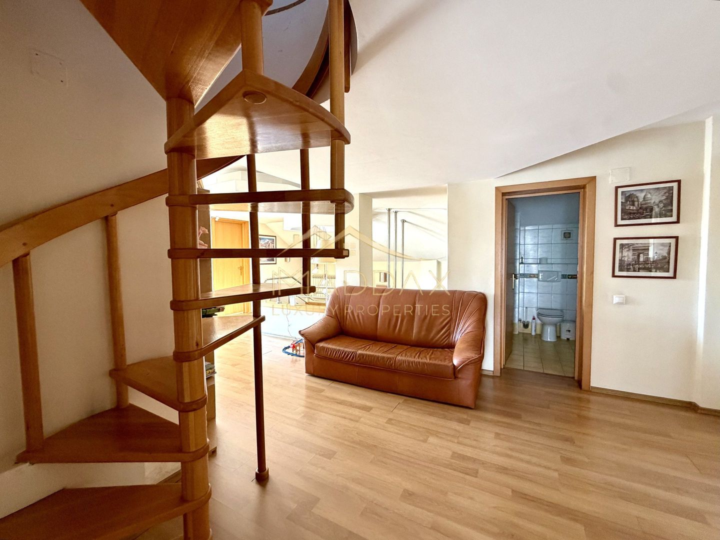 Vila cu 6 camere *485 mpc // *1.670mp teren* // 8 locuri parcare // Sisești - Poză 48