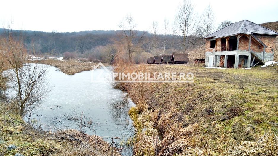 Casă 140 mp, 5800 mp teren, intravilan + Lac zona Vațman, Corunca - Poză 8