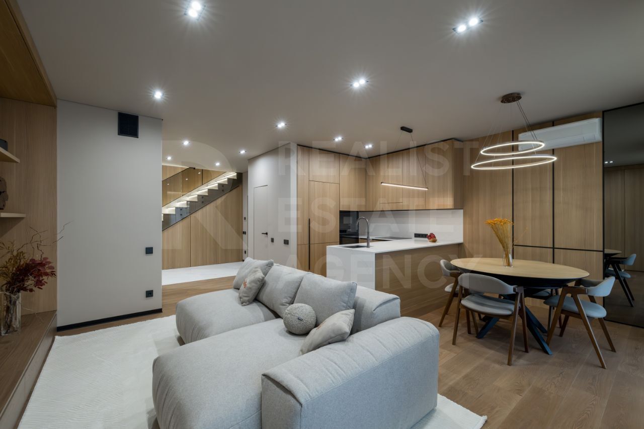 Vânzare, penthouse , 4 camere, str. Moara Roșie, Centru, - Poză 2