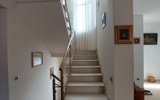 Casă cu 5 camere. de vânzare in Floresti, zona Parcului Poligon. - Poză 15