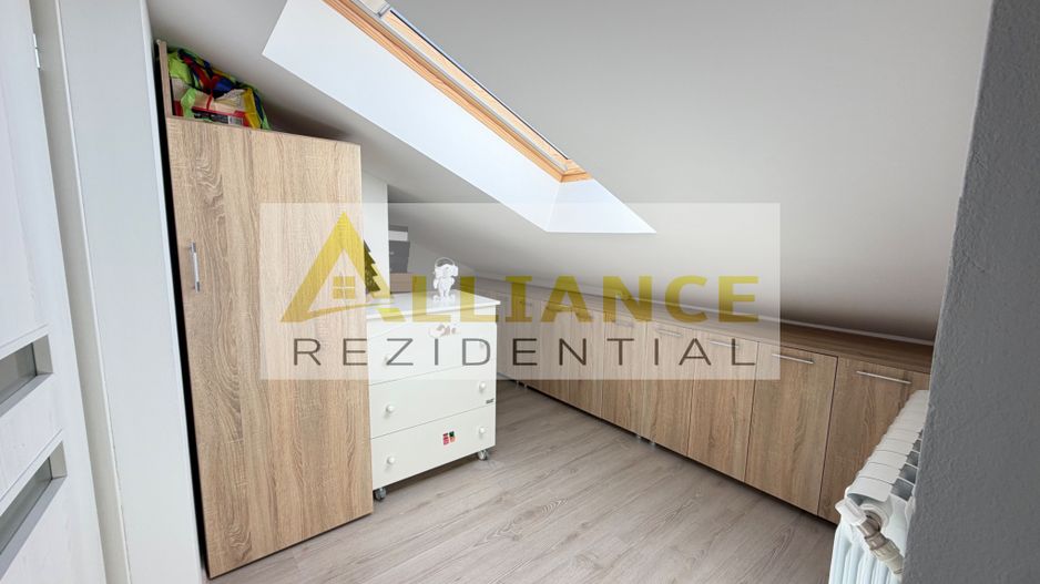Casa P+1+M cu teren de 650 mp, piscina si curte complet amenajata - Poză 30