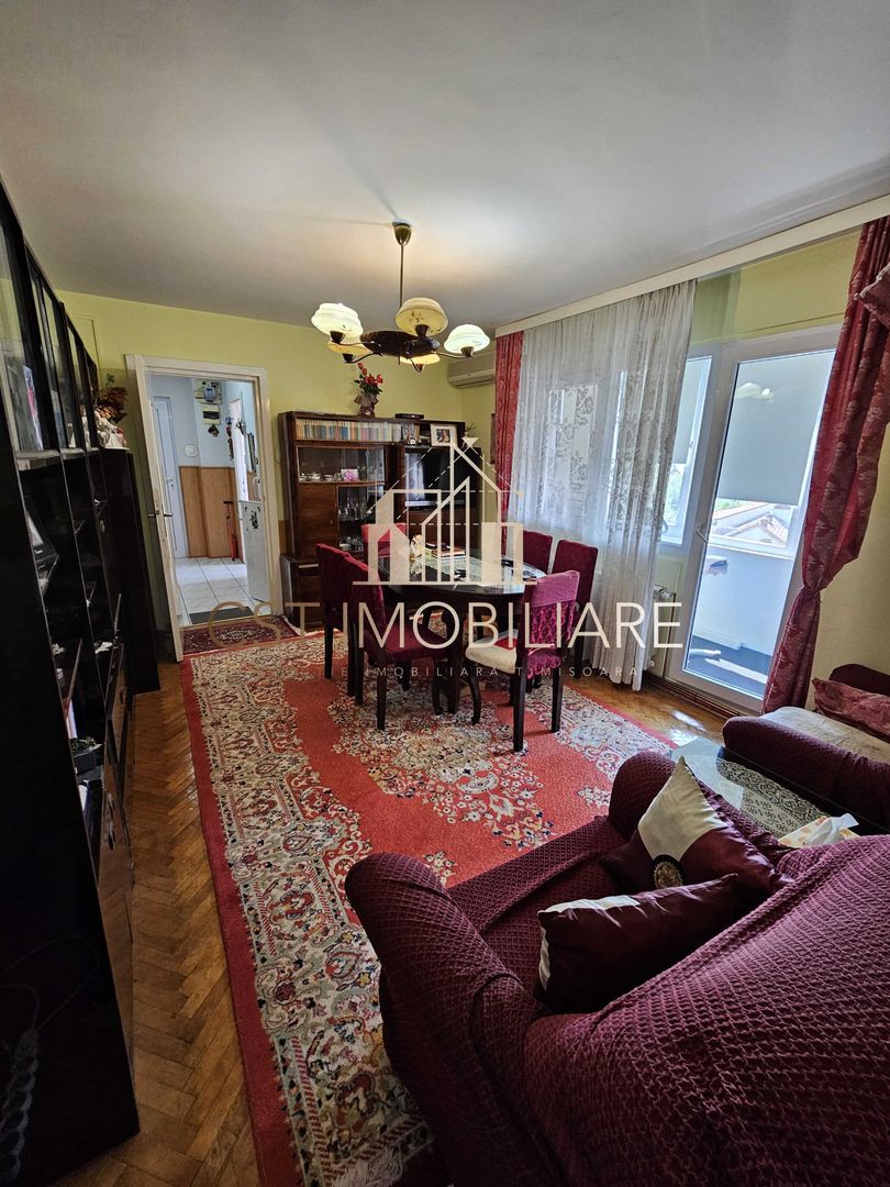 Vând apartament 3 camere Timișoara, Circimvalațiunii 1 - Poză 1