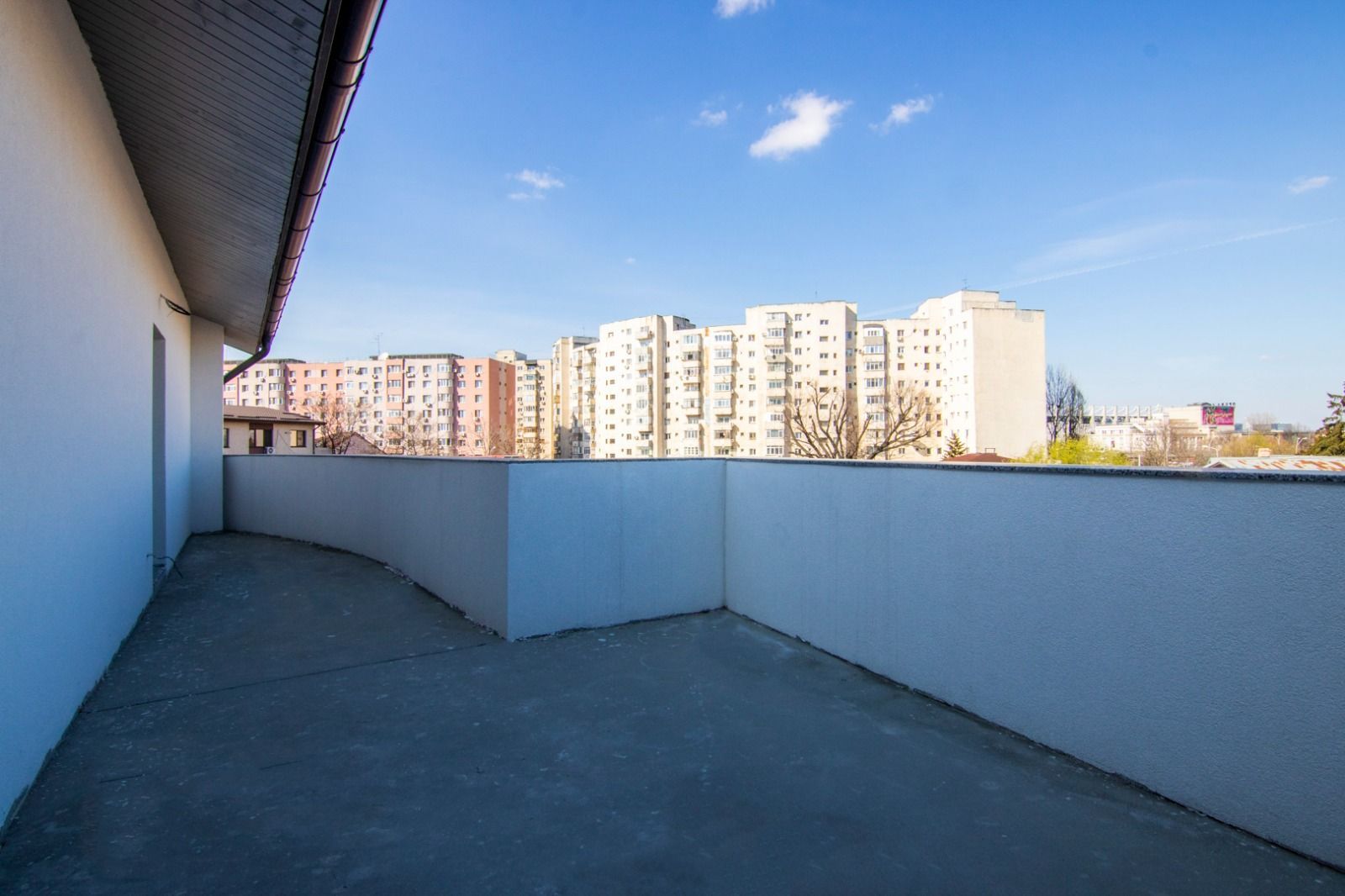4 Camere/ Crangasi/ 210mp/ Terasa Panoramica/ Finisat Complet/ Parcare Inclusa - Poză 14