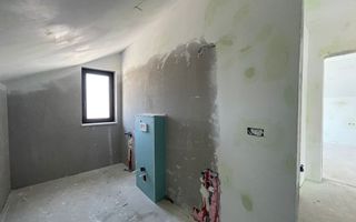 Casă individuală cu garaj-Moșnița Veche - Poză 13