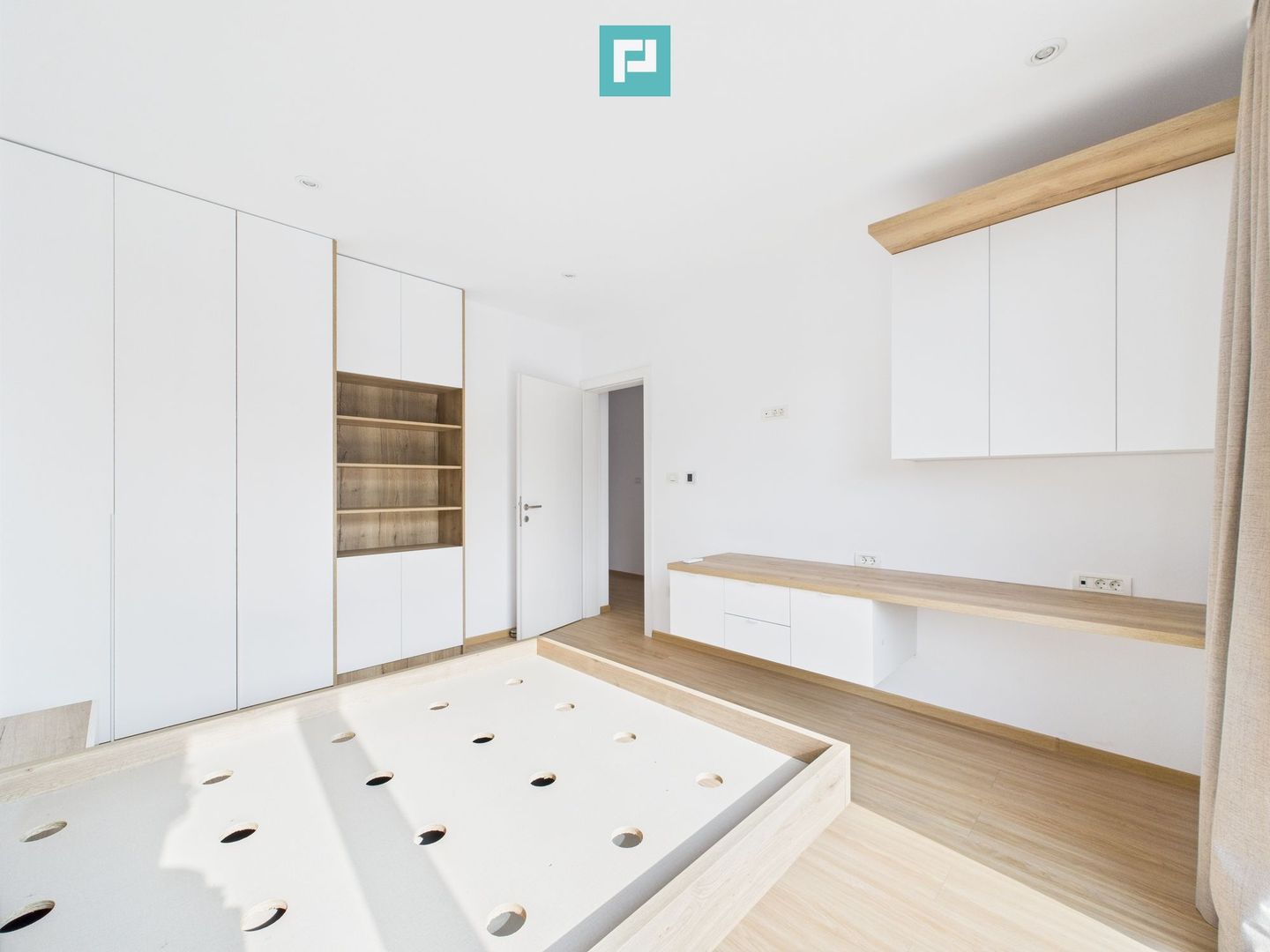 Casă modernă și elegantă, mobilată și utilată - Poză 9