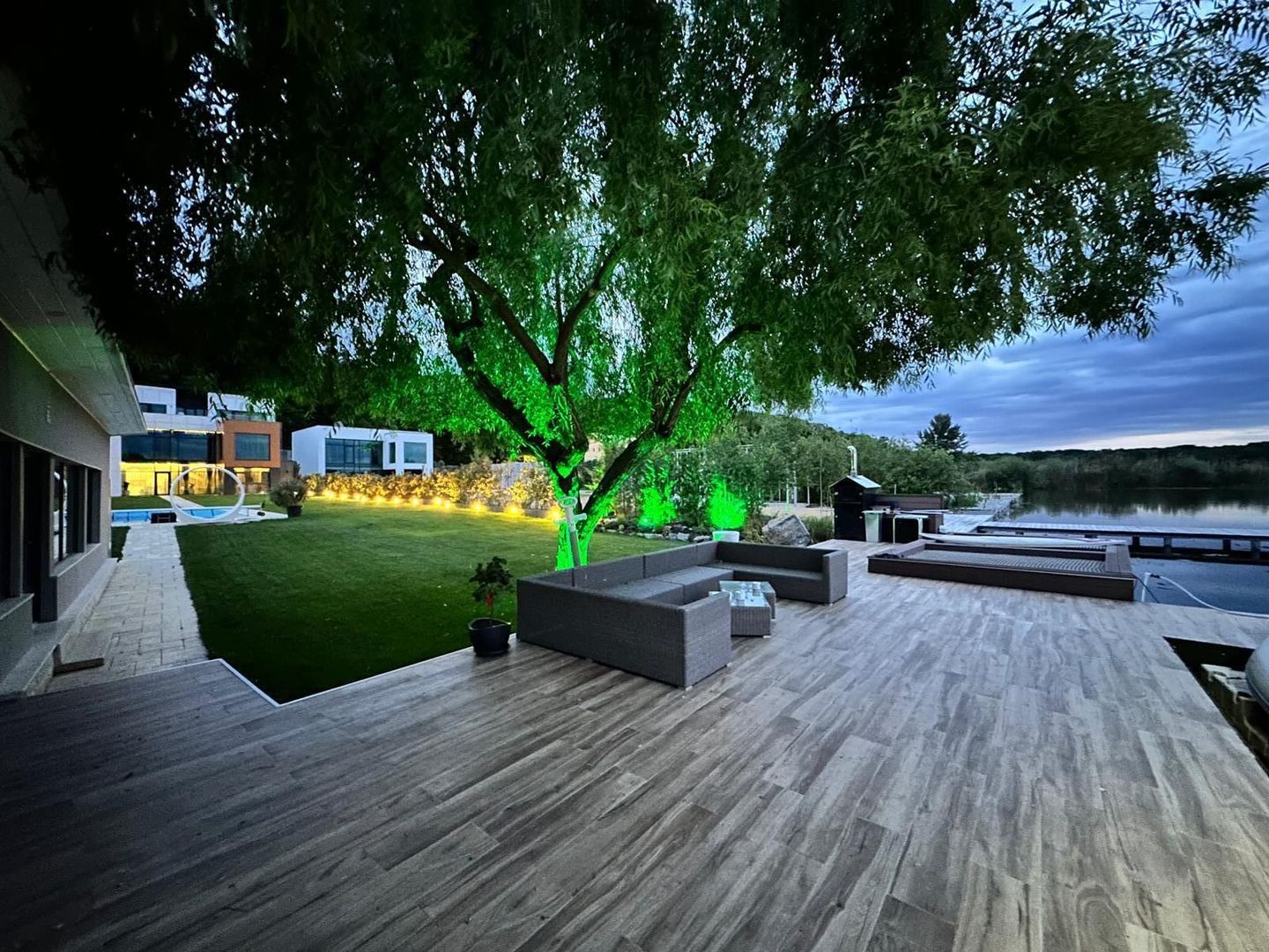 Yacht Point 46 – Proprietate pe malul Lacului Snagov cu acces direct la lac - Poză 1