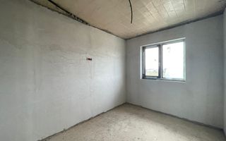 Duplex separat prin garaj si superpozitie - Poză 8