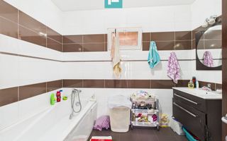 Casă cu 2 corpuri independente în Aradul Nou - Poză 9