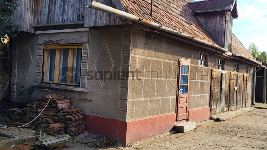 Casa de vanzare pentru 2 familii 5 camere 482mp - Poză 3