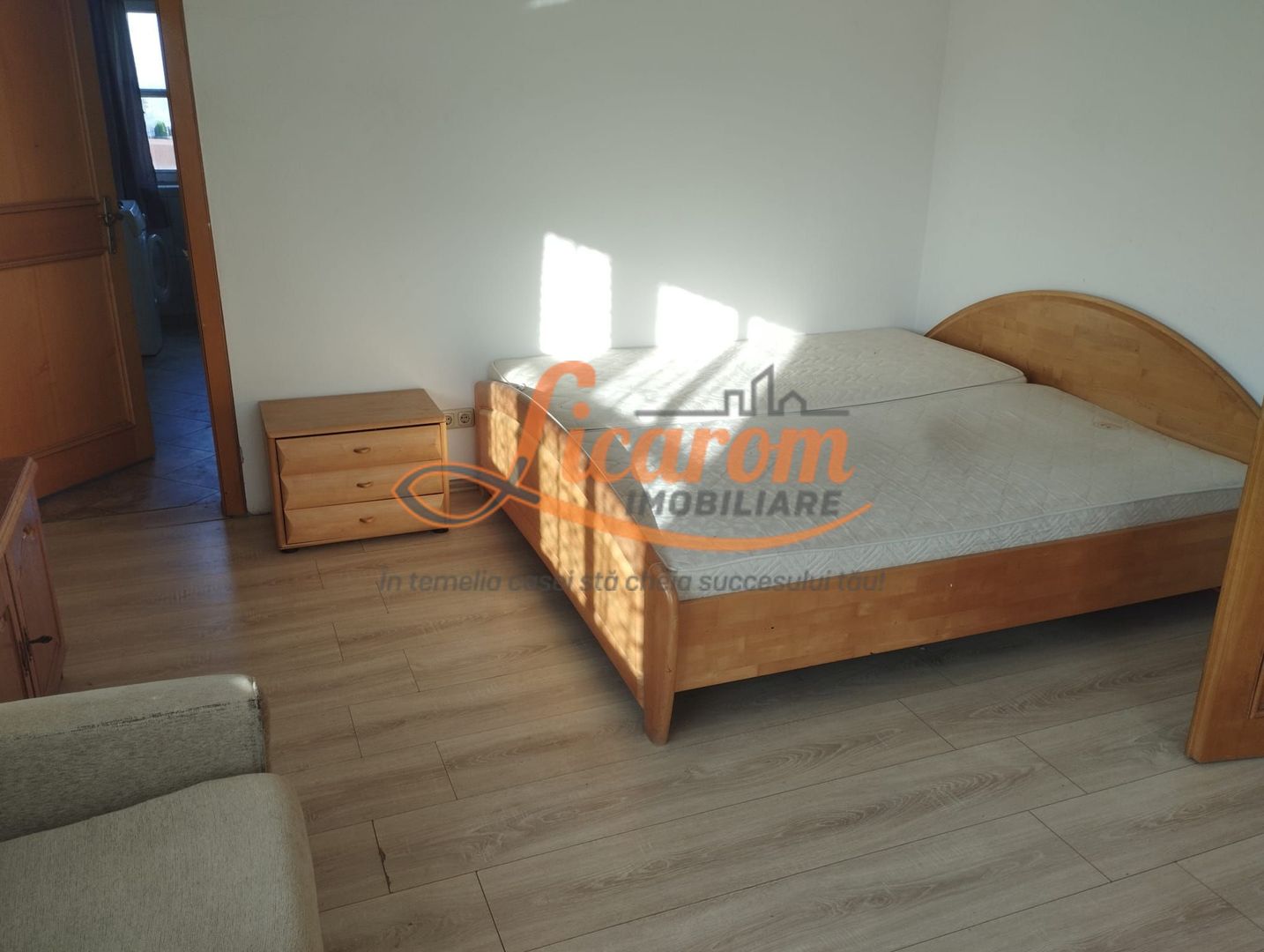 Apartament 3 camere Comuna Cristian,mobilat si utilat 430 euro. - Poză 4
