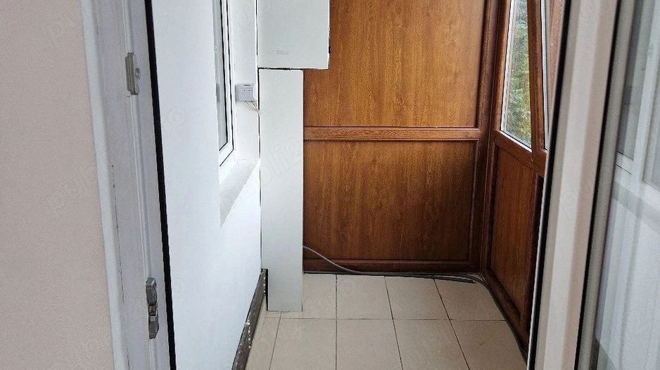 Apartament 2 camere decomandat -spatios ,balcon inchis, zona Sarelui - Poză 8