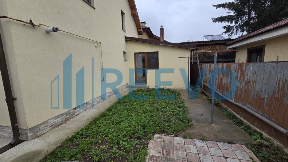 Casă de închiriat în Lilieci - Poză 24