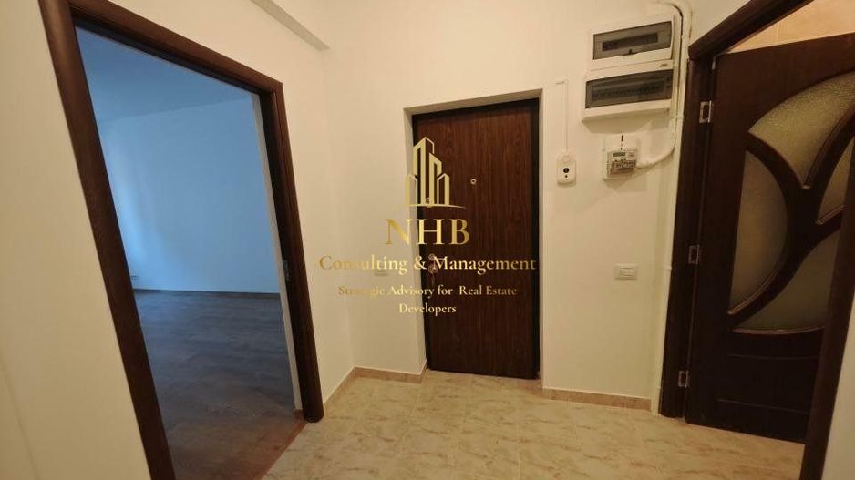 Spatiu Birouri | 3 Camere | Centrala Proprie | Romana - Poză 2