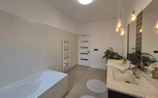 Vila moderna cu 4 camere I 220 mp I 750 mp teren I zona centrala - Poză 17