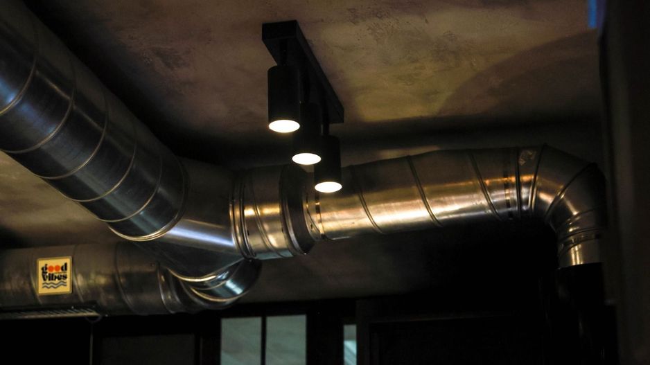 Bijuterie arhitecturală cu dotări smart in centrul Brasovului - Poză 29