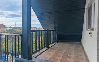 Casă individuală cu 2 apartamente și anexă generos de 100 mp - Poză 19