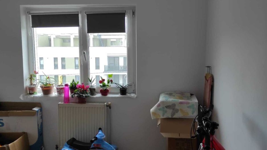 BRASADAS vinde ap 3 camere etajul 3/4. - Poză 2