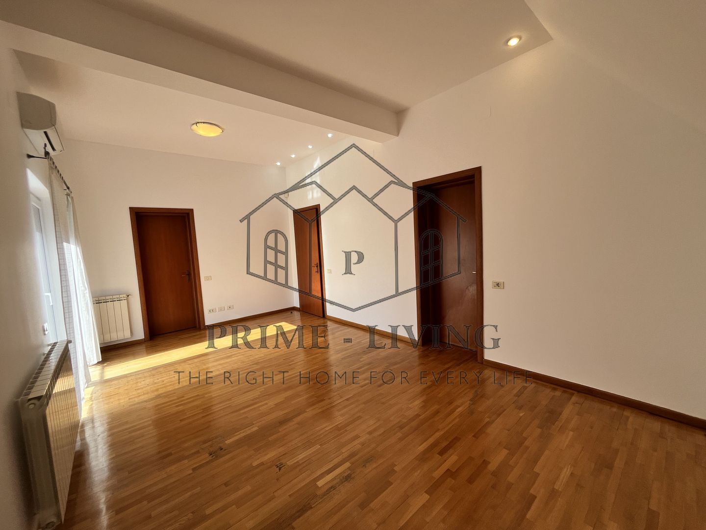 VILA EXTRAORDINARĂ CU 6 CAMERE LA INCHIRIERE LANGA BRITISH SCHOOL - Poză 4