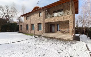 Casa deosebita cu teren de 900mp in cartierul Faget - Poză 1