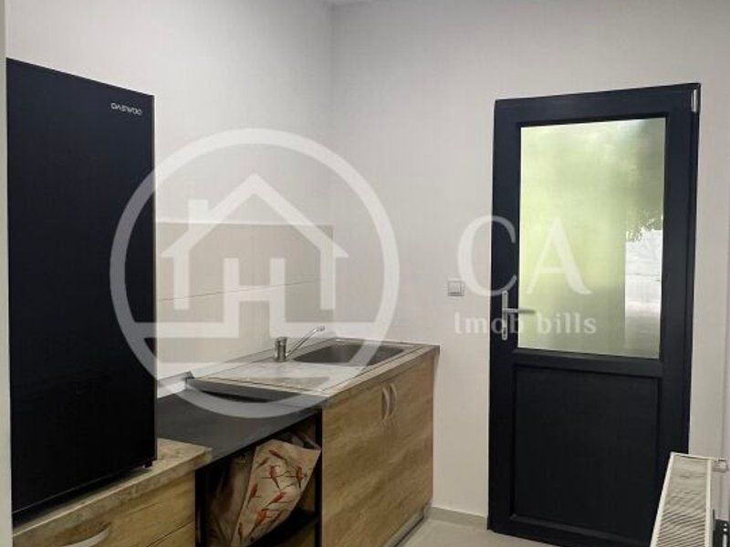 Casa cu 6 camere de inchiriat zona centrala Oradea - Poză 6