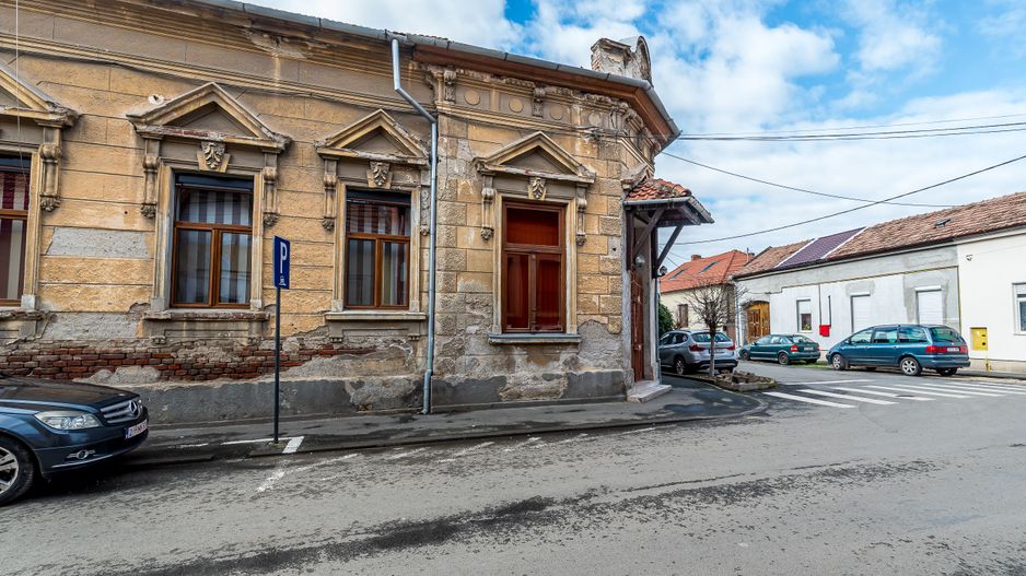 Apartament cu 3 Camere la Casă pe Strada I.L. Caragiale, Arad - Poză 8