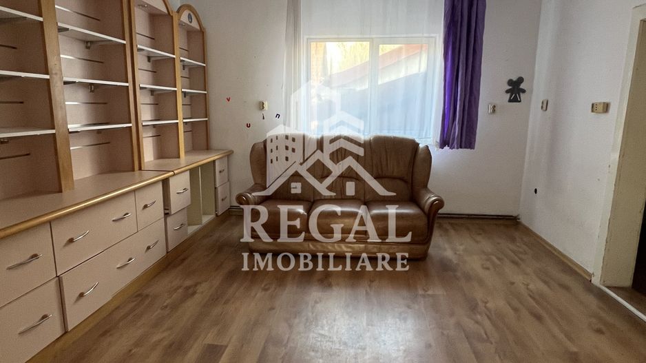 Casă de închiriat – zona Buituri - 6 camere - Poză 1