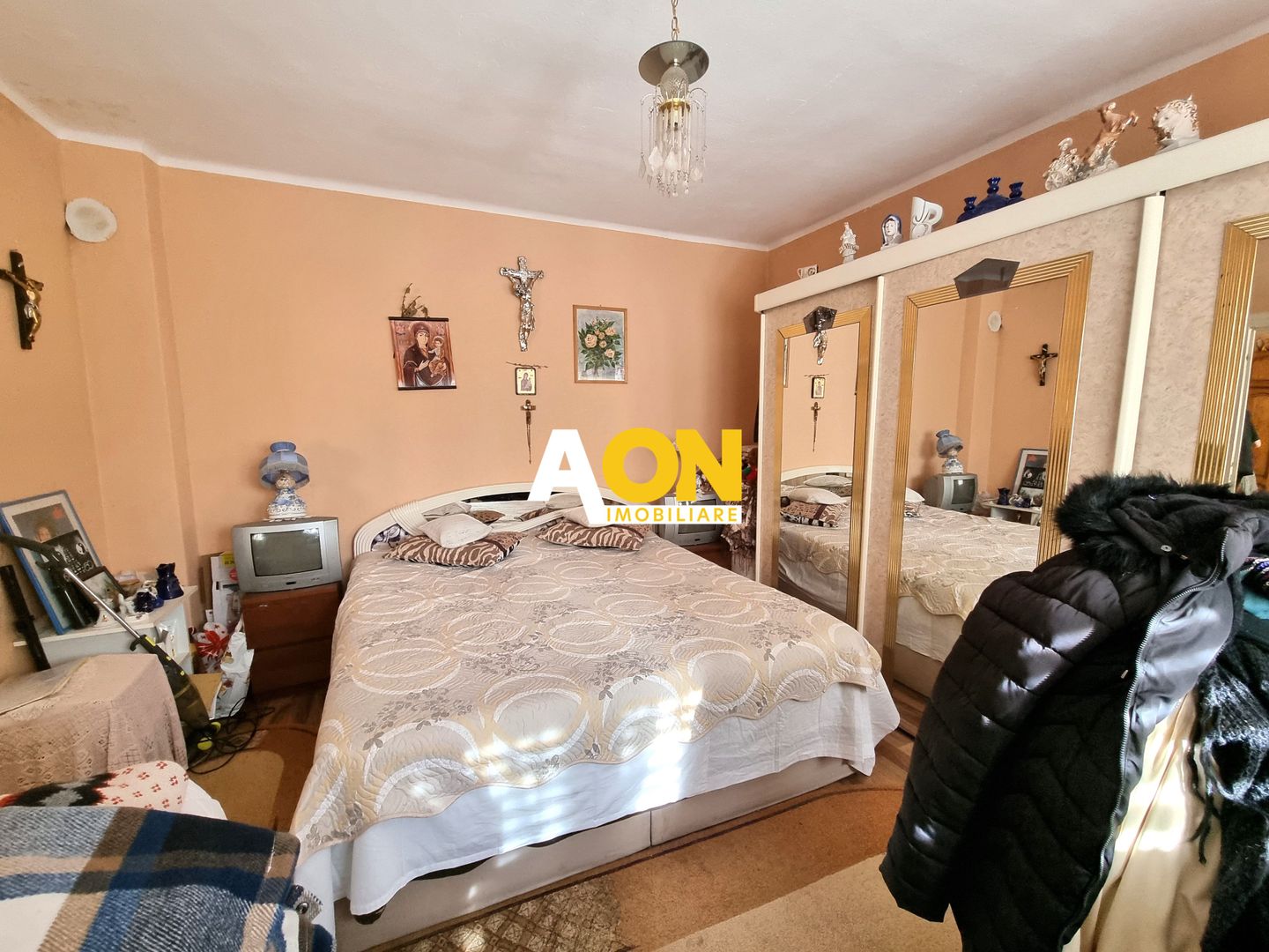 de vanzare casa 3 camere, 238mp teren, zona Centru - Poză 3