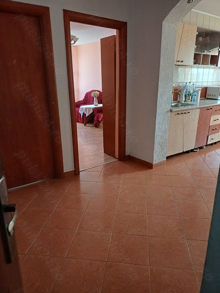 Vând apartament 4 camere - Poză 7