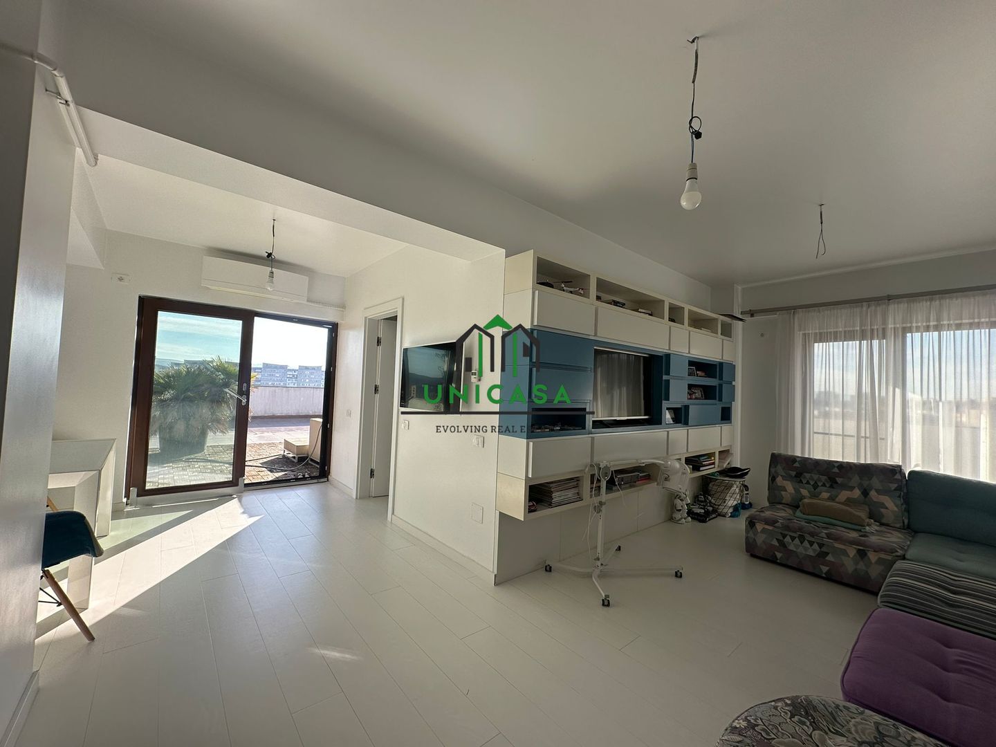 Apartament 4 camere - tip Penthouse - Zona 1 Mai - Poză 6