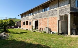 Vanzare casa cu 4 camere+anexe într-o zonă de poveste – Bezdead - Poză 3