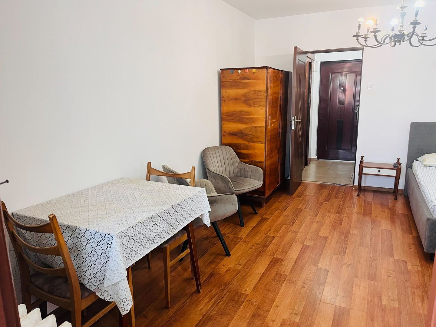 Garsoniera practica, locatie excelenta | Piata Baba Novac - Brazda - Poză 12