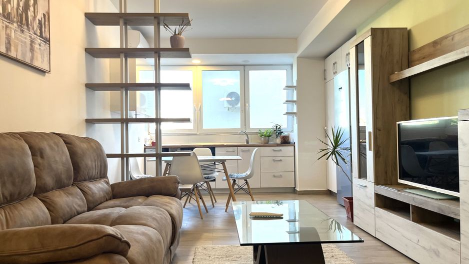 Apartament cu 3 camere,  spațios si primitor, in Soarelui- Sud Plaza - Poză 4